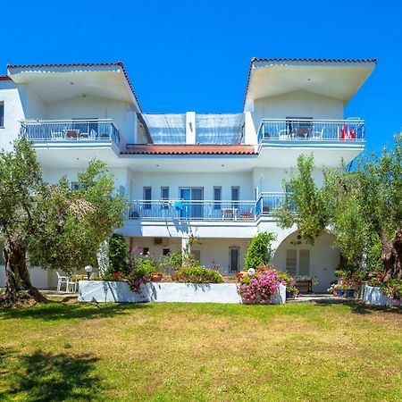 Xenios Faros Apartments Посіді Екстер'єр фото