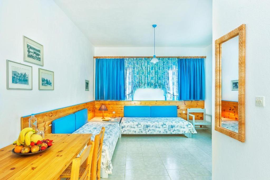 Xenios Faros Apartments Посіді Екстер'єр фото