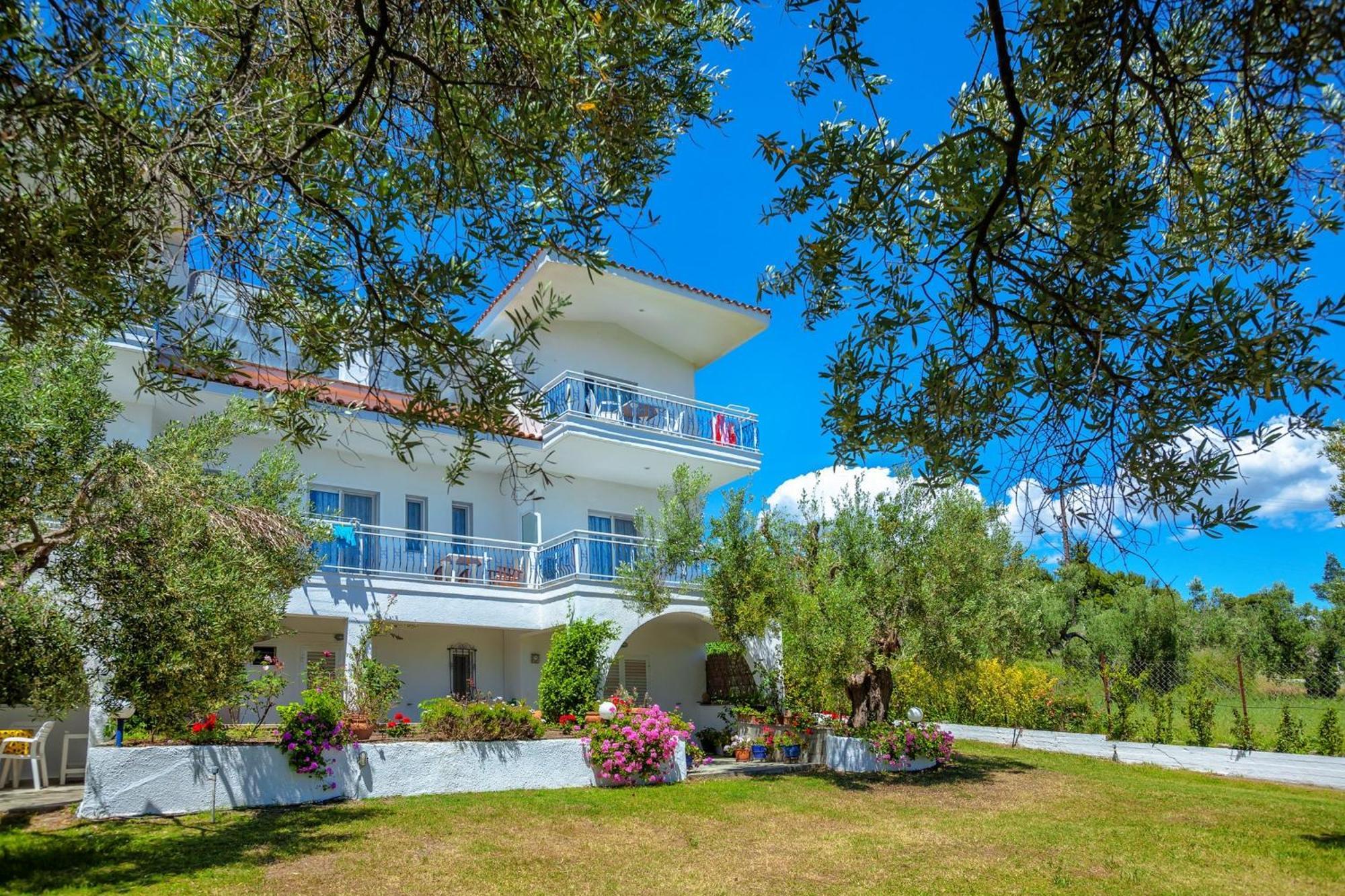 Xenios Faros Apartments Посіді Екстер'єр фото